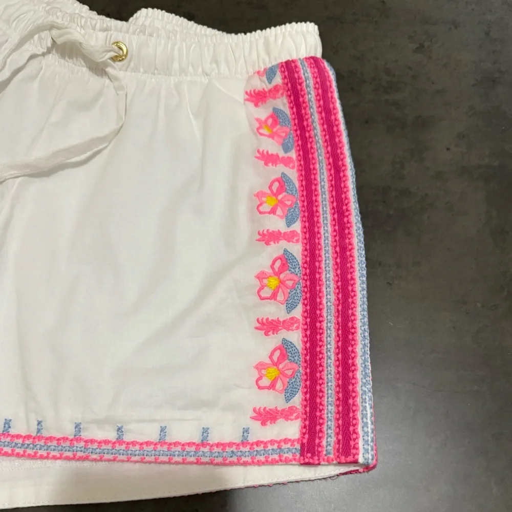 LILLY PULITZER Katia Embroidered Draw String Shorts XXS White & Pink. C4